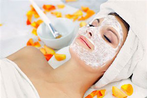 8 рецептов, как убрать морщины на лбу