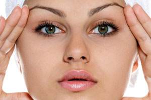 Упражнения для лица от морщин: за и против