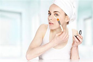 Нанесение макияжа: как скрыть огрехи